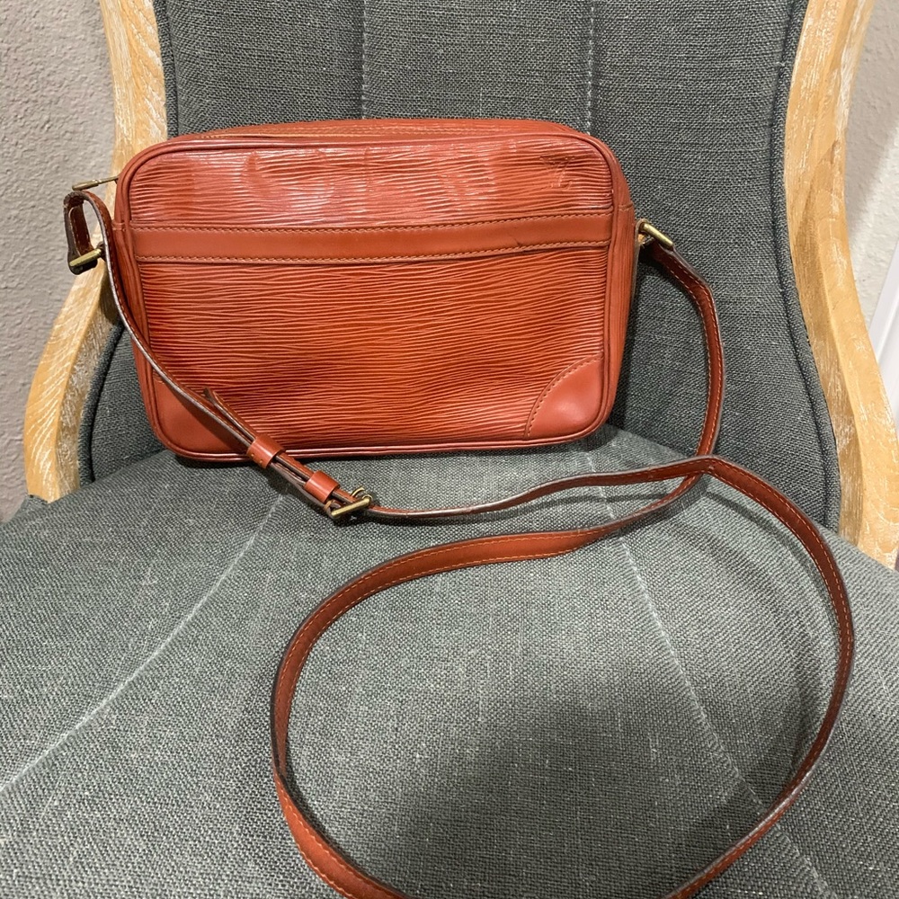Authentic Louis Vuitton Trocadero  Epi crossbody